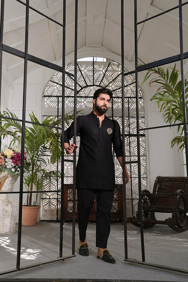 Embroidered Black Kurta and Pajama - ZB 1004 - Zeshan Bariwala