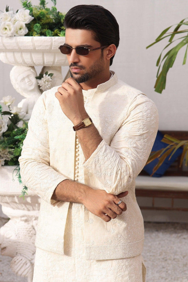 Embroidered Ivory Kurta with waist coat and Pajama - ZB 1028 - Zeshan Bariwala