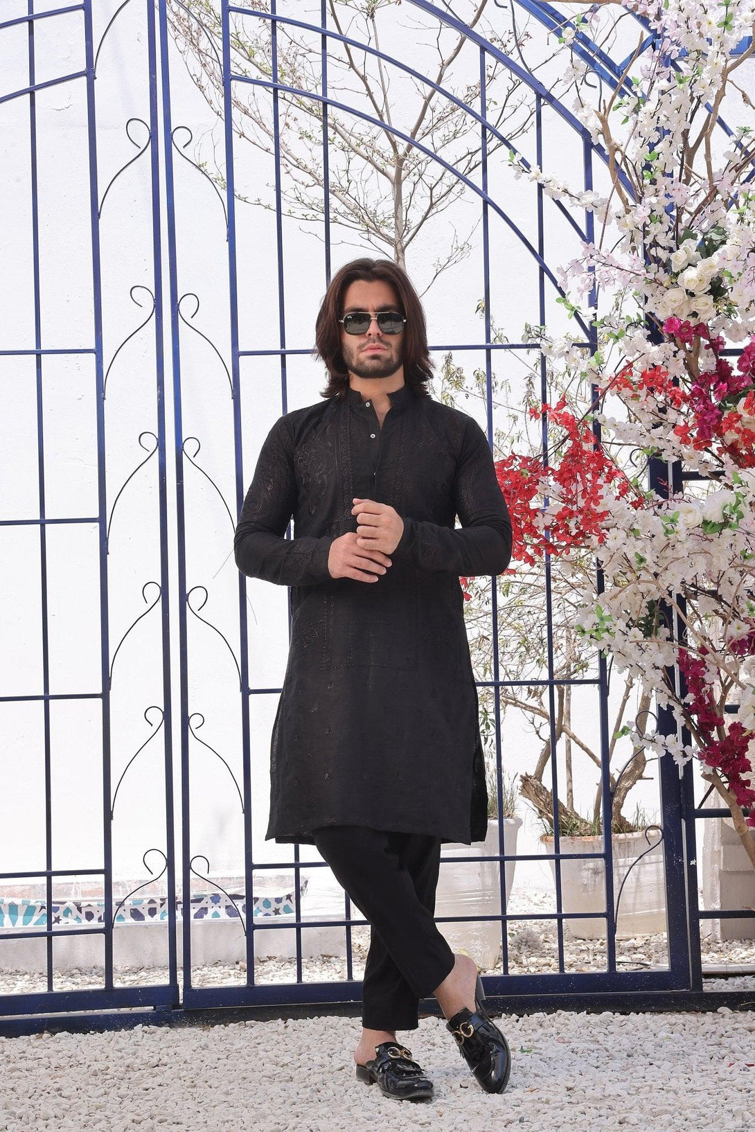 Embroidered Black Kurta and Pajama - ZB 1107 - Zeshan Bariwala