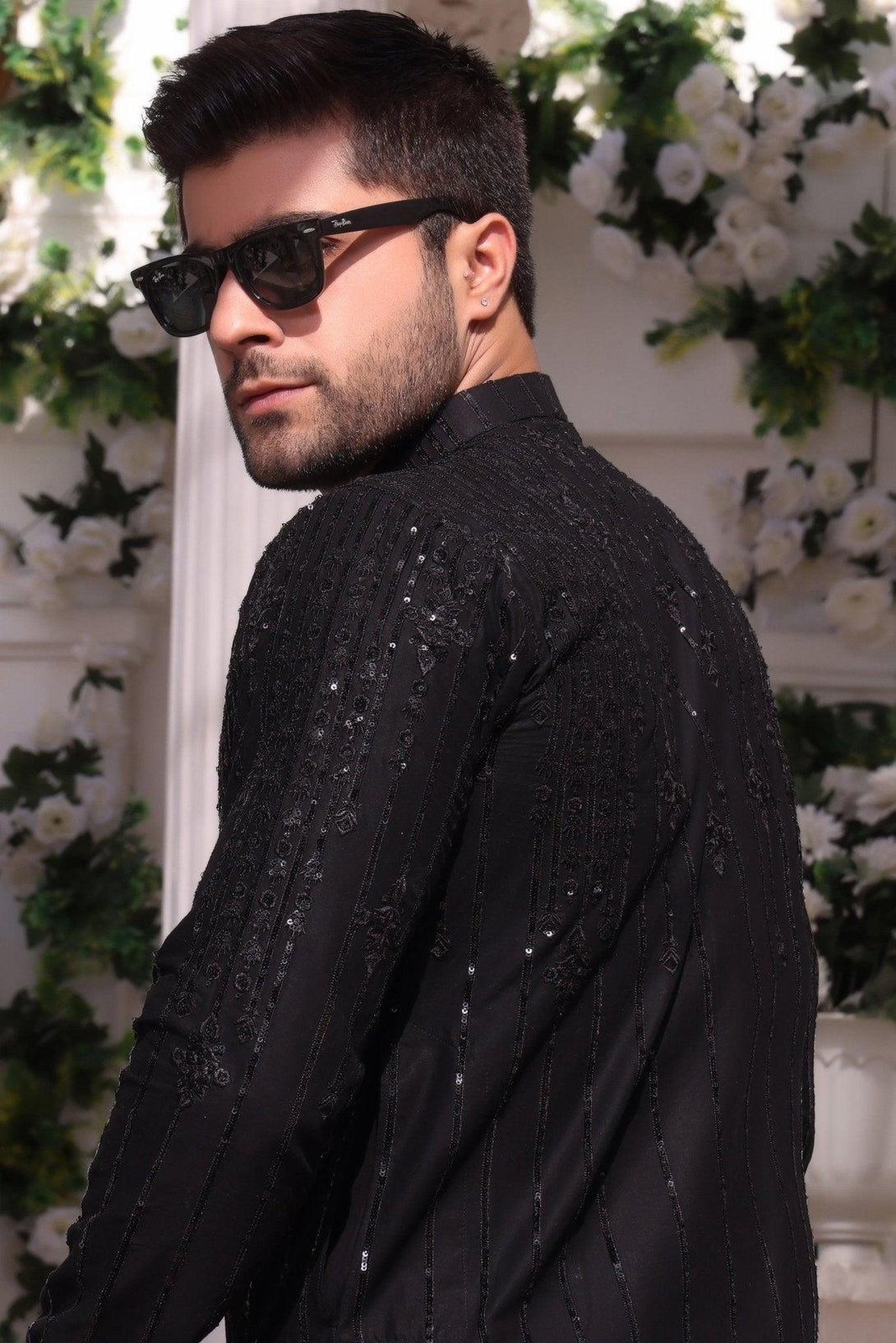Embroidered Black Kurta and Pajama - ZB 1020 - Zeshan Bariwala