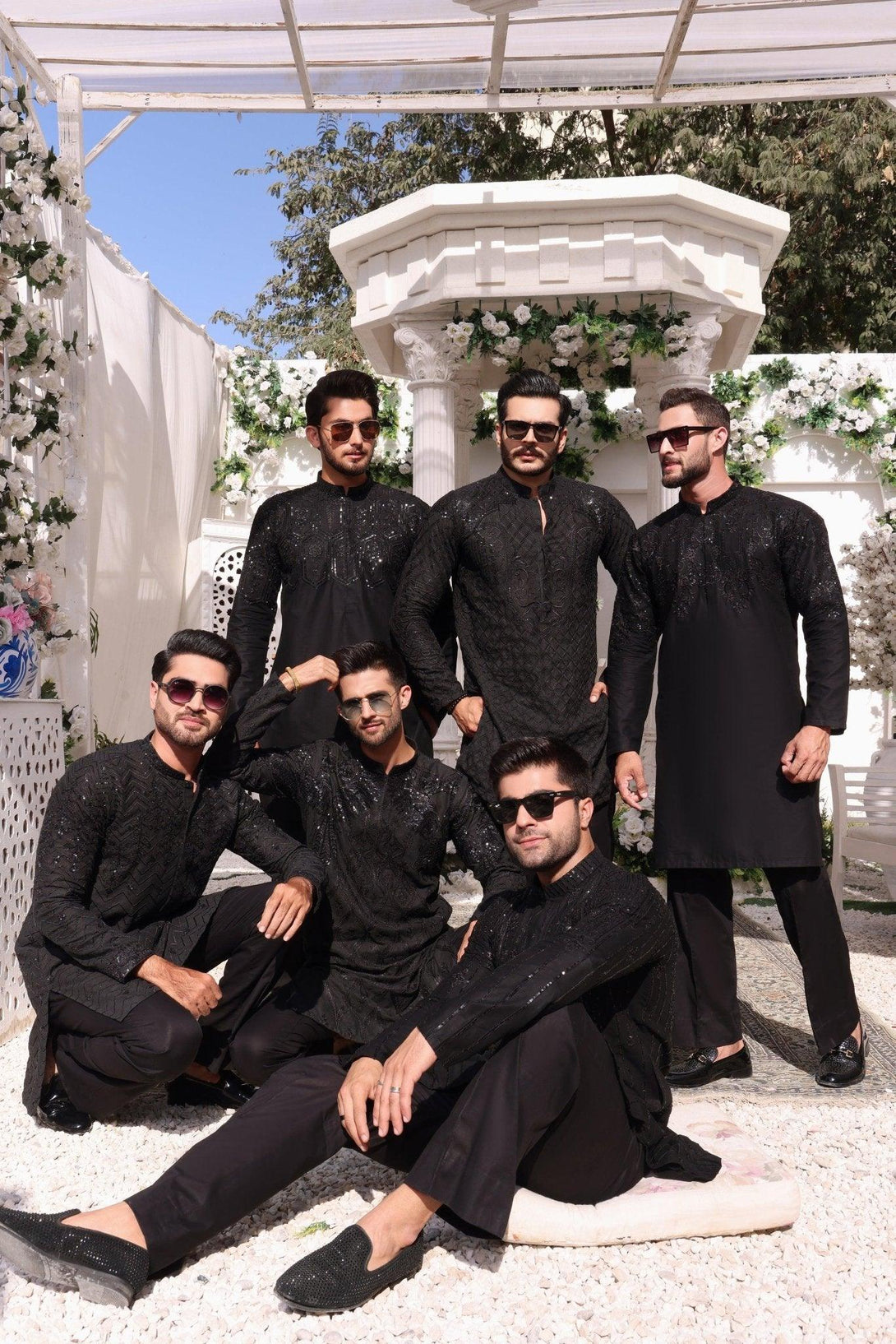 Embroidered Black Kurta and Pajama - ZB 1022 - Zeshan Bariwala