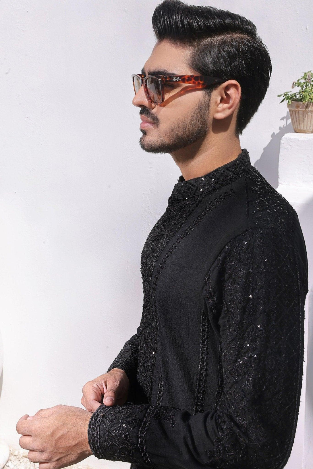 Embroidered Black Kurta and Pajama - ZB 1013 - Zeshan Bariwala
